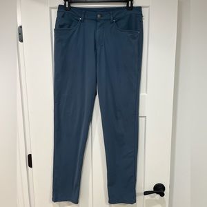 Lululemon Men’s ABC Slim-Fit 5 pocket pant Warpstreme blue size 32